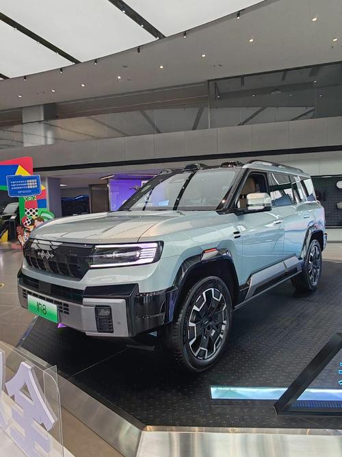 深圳197比亚迪方程豹硬派越野的爆款，英菲尼迪35周年与你共成长